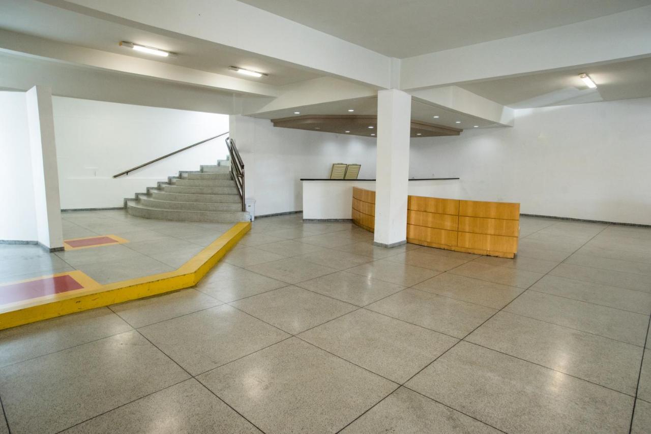 Podium Apart Hotel Varginha  Exterior photo